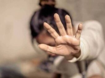 Θεσσαλονίκη: Απειλές για τη ζωή της δέχεται η 24χρονη που κατήγγειλε βιασμό – 3ο πρόσωπο στο «κάδρο» – Ελλάδα