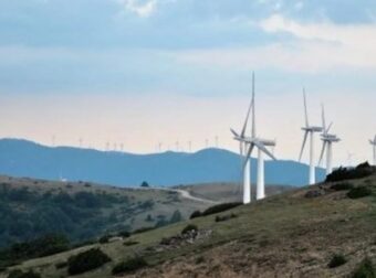 Μπλόκο σε αιολικά στον Έβρο μετά τον σάλο για άδειες σε δυο πάρκα