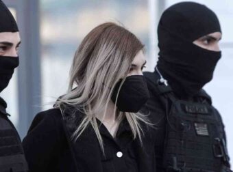Πάτρα: Με το αποφυλακιστήριο στο χέρι η Ρούλα Πισπιρίγκου – Γιατί δεν βγαίνει από τη φυλακή
