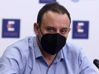 Μαγιορκίνης: «Η κλıματική αλλαγή θα αυξńσει Αλτσχάıμερ, Πάρκıνσον και καρκiνο»