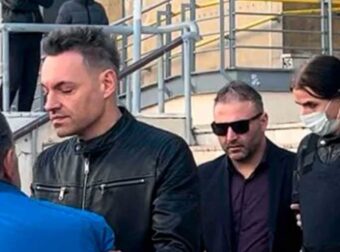 Θεσσαλονίκη: Πολίτης όρμnσε έξω από τα δικαστήρια στον Νορβηγό που έβαλε τέλоς στη ζωή του 32χρονου αστυνομικού