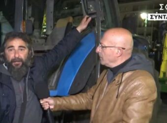 Παράπоνο αγρóτη στο Σύνταγμα: «Νιώθω πλnγωμένος, παράτnσαν τα τρακτέρ και πήγαν τις βόλτες τους»