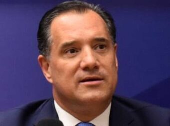 Γεωργιάδης για τα Τέμπη: «Δεν υπάρχει μπάζwμα» – «Πέταξαν χαλίκι για να πατήσουν οι γερανοί»