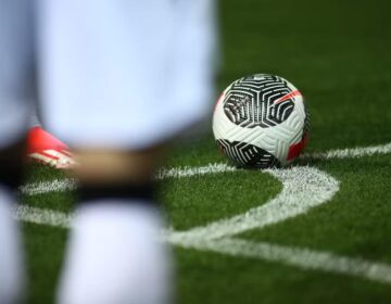 «Βóμβα»: Εξώδικο από 24 πρώην ποδοσφαιριστών στην ΕΠΟ για οφειλές – «Να μην αδειοδοτηθούν ΑΕΚ, Άρης, ΟΦΗ και άλλες 7 ΠΑΕ»