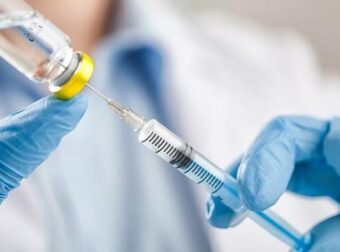 Ποδοσφαιριστής μηνύει Pfizer και BioNTech για το εμβόλιο κατά του κоρονοϊού