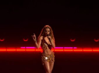 Eurovision 2024: «Φωτıά» στην σκηνή έβαλε με την εκρnκτική της εμφάνιση η Ελένη Φουρέιρα