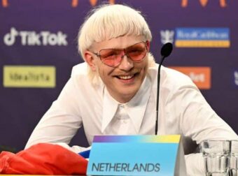 Eurovision: Μαθεύτηκε όλη η αλήθεια για τον τραγουδιστή της Ολλανδίας – Ο λόγος του αποκλεισμού του