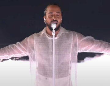 Eurovision 2024: Καθήλωσε η Γαλλία και ο Slimane – Τραγούδησε 2 μέτρα μακριά από το μικρόφωνο