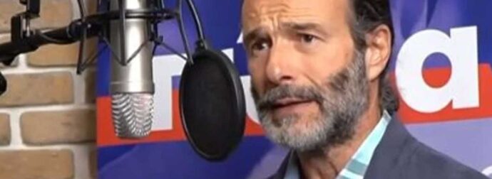 Θανάσης Ευθυμιάδης: «Όταν γράφω τα βιβλία μου, επί 4 μέρες απέχω και από το νερό»