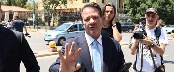 Απόστολος Λύτρας: «Δεν μπορούσε να μιλήσει, μόνο έγνεφε» – Οι μαρτυρίες από την κλινική για την σύζυγο του ποινικολόγου