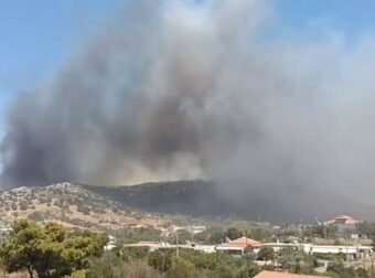 Ήχησε το 112 για δασική πυρκαγιά στη Λεωφόρο Βάρης – Κορωπίου