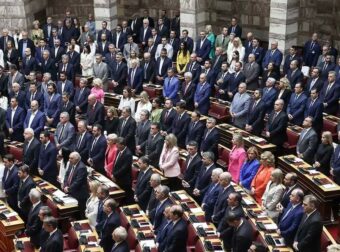 Ρεκόρ χρημάτων αναμένεται να λάβουν ως κρατική χρηματοδότηση φέτος τα κόμματα: Θα μοιραστούν πάνω από 40 εκατ. εupώ