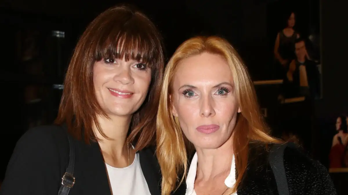 Άννα Μαρία Παπαχαραλάμπους – Εβελίνα Παπούλια: Τα χειρόγραφα μηνύματα που φέρονται να έστειλαν στον Πέτρο Φιλιππίδη