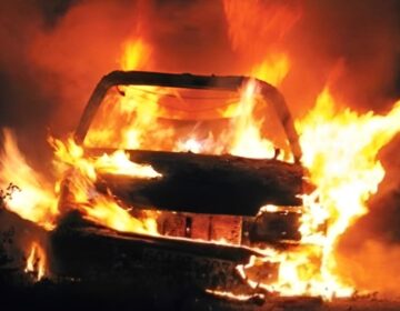 Τραγωδία στην χώρα μας – Οδηγός απανθρακώθηκε μέσα στο ΙΧ του 