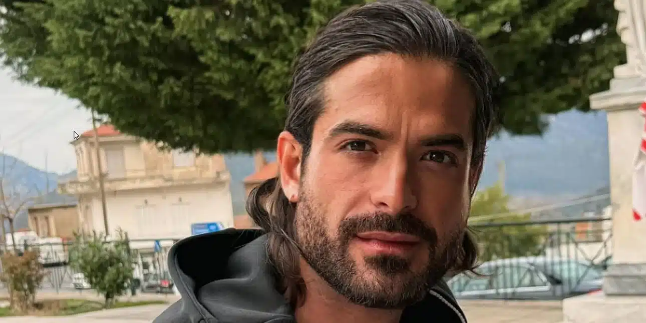 Ποινική δίωξη σε βάρος του Άρη Μουγκοπέτρου για την έκρηξη κροτίδας – Έχασε δύο δάκτυλα