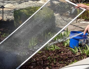 Μαυρίλα στις σίτες: To πανεύκολο κόλπο για να τις κάνετε να αστράφτουν