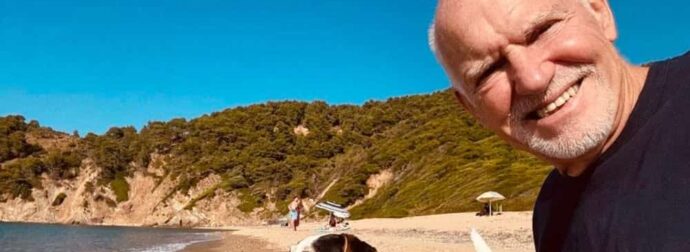 Γενέθλια με το σκυλάκι της Γουέντι στην παραλία για τον Γιώργο Παπανδρέου