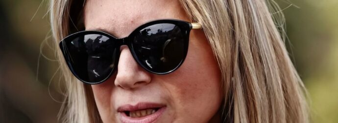 Ταυτοποιήθηκε ο άνδρας που ενημέρωσε την Μαρία Καρυστιανού «να προσέχει»