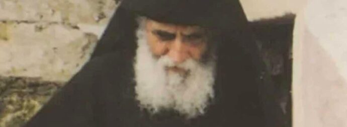 «Κεραμίδα» από προφητεία του Αγίου Παϊσίου: «Όταν οι μέρες θα πλησιάζουν τότε…»