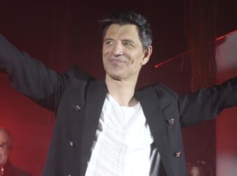 Χαμός με τον Ρουβά – Σκίστηκε το παντελόνι του πάνω στην πίστα και έριξε το ίντερνετ