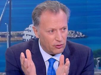 Πρωτοφανής στήριξη Οικονόμου σε Μητσοτάκη: «Η χώρα πάει τέλεια, γιατί να πάμε σε εκλογές και να γίνουμε μπάχαλο»