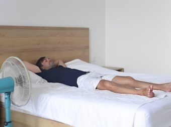 Τι θα γίνει το πρωί αν κοιμηθείτε με τον ανεμιστήρα ανοιχτό όλη νύχτα