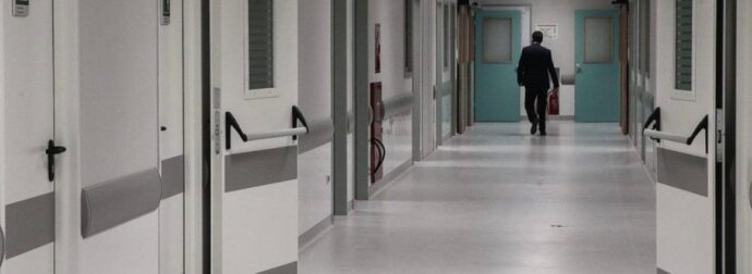 Σοκ: Σορός ηλικιωμένου σε προχωρημένη σήψη εντοπίστηκε στην ταράτσα του νοσοκομείου
