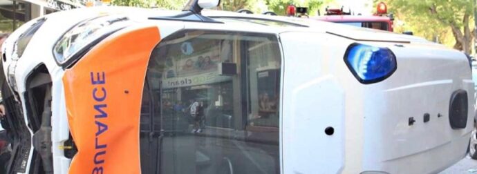 Πέθανε ο ασθενής μετά την ανατροπή ιδιωτικού ασθενοφόρου στο Γουδί