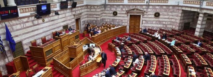 Έδωσαν επίδομα επικινδυνότητας στους υπαλλήλους της Βουλής – Εξαλλοι οι πυροσβέστες