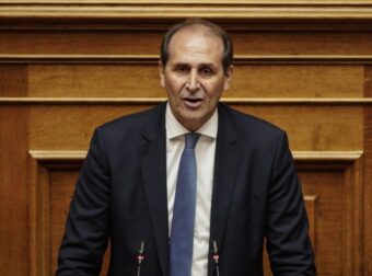 Δυστυχώς… Μαθεύτηκε η πικρή αλήθεια για τον θάνατο του Απόστολου Βεσυρόπουλου σε παραλία – Η τpαγική ειρωνεία και το σοκ