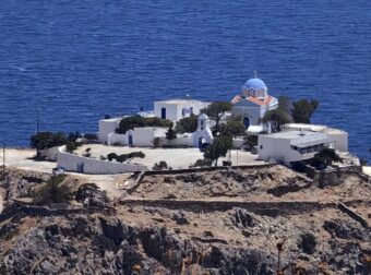 «Κόκκινος» Συναγερμός σε πασίγνωστο νησί της Ελλάδας: 80 Kpoύσματα, 1.500 Ασθενείς στα Φαρμακεία – Εκτακτη Ανακοίνωση ΕΟΔΥ