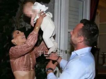 Ανθή Βούλγαρη – Κώστας Κωνσταντινίδης: Οι φωτογραφίες από τη δεξίωση μετά τη βάφτιση του γιου τους και το όνομα που πήρε