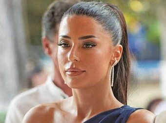 Αγνώριστη και πανέμορφη πασίγνωστη Ελληνίδα που έγινε κουμπάρα