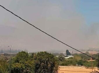 Λαύριο: Φωτιά στο Θορικό – Πλησιάζει το Αρχαίο Θέατρο – Ήχησε το 112