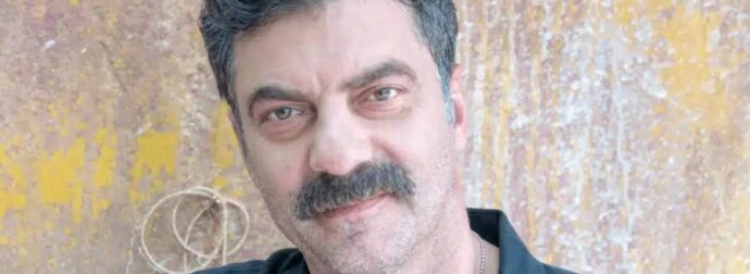 Στάθης Μαντζώρος: Διασωληνωμένος στο νοσοκομείο παλεύει για τη ζωή του – Η αιτία 