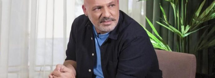 Νίκος Μουτσινάς: Νέες εικόνες από το ταξίδι στην Ουγκάντα με τον Κωνσταντίνο Δέδε