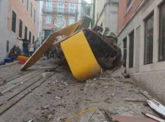 Τραγωδία στην Πορτογαλία: Τουλάχιστον 15 νεκροί από τον εκτροχιασμό του ιστορικού τελεφερίκ Γκλόρια στη Λισαβόνα