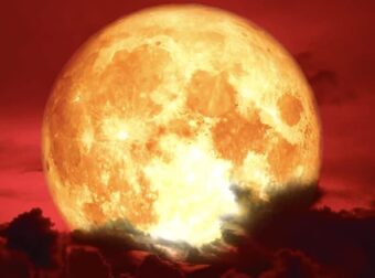 Ματωμένο φεγγάρι απόψε – Τα 3 ζώδια που θα δουν μόνο τύχη τον Σεπτέμβριο