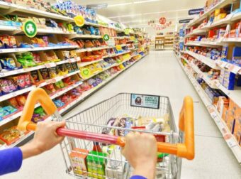 Ακρίβεια: Έρχονται μειώσεις τιμών σε 1.000 βασικά προϊόντα – Ολόκληρη η λίστα