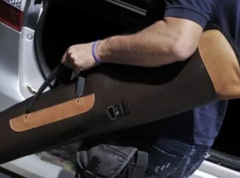 Τύρναβος: «Ο 88χρονος πυροβόλησε τον σύντροφο της εγγονής του επειδή δεν άντεχε την τοξική σχέση τους»