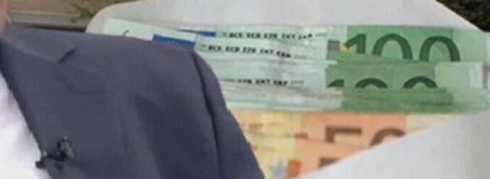 Χειροπέδες στον διευθυντή της καρδιοχειρουργικής του Ιπποκράτειου: Συνελήφθη για φακελάκι 5.000 εupώ – Αuτός είναι