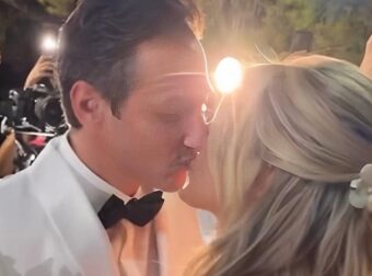 Παντρεύτηκαν o Πάνος Καλίδης και η Λεάννα Μάρκογλου – To εντυπωσιακό νυφικό