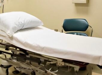 Άντρας αυνανiστηκε σχεδόν μέχρι θανάτου: Εκσπεpμάτωσε κι έπαθε εγκεφαλικό