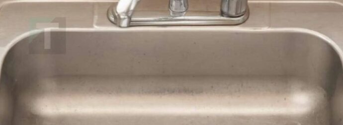 Η γιαγιά μου μού έμαθε αυτό το κόλπο για να γυαλίζω τον ανοξείδωτο νεροχύτη σε 2 λεπτά χωρίς καθόλου κόπο. Δείτε πώς γίνεται