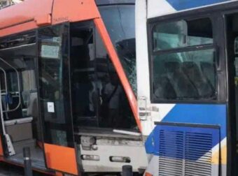 Auτός είναι ο λόγος της σύγκρουσης του λεωφορείου με το τραμ σήμερα στον Πειραιά
