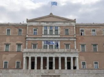 Πλακώθηκαν Ισραηλινοί και Παλαιστίνιοι μπροστά από τον Άγνωστο Στρατιώτη – Ένας τραυματίας