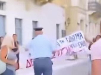 Άντρας συνελήφθη γιατί φώναξε σύνθημα για τα Τέμπη μπροστά στον Τασούλα