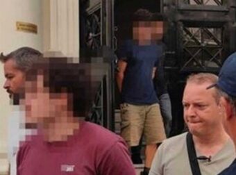 Ελεύθεροι ο 25χρονος και ο 21χρονος που είχαν προφυλακιστεί για τη φωτιά στο Γηροκομειό! «Είμαστε εθελοντές», φώναζαν από την πρώτη στιγμή της σύλληψης
