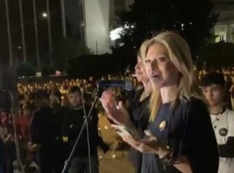 Η ομιλία της Μαρίας Καρυστιανού στη συγκέντρωση αλληλεγγύης στον απεργό πείνας Πάνο Ρούτσι στο Σύνταγμα