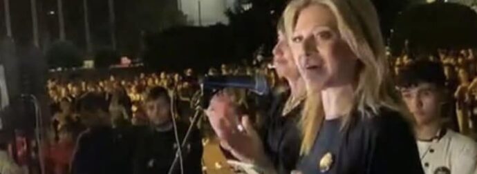Η ομιλία της Μαρίας Καρυστιανού στη συγκέντρωση αλληλεγγύης στον απεργό πείνας Πάνο Ρούτσι στο Σύνταγμα